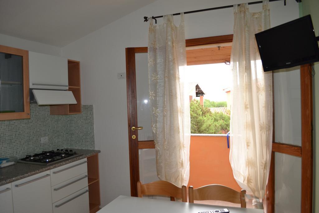 Apartments Mimose Badesi Bilik gambar