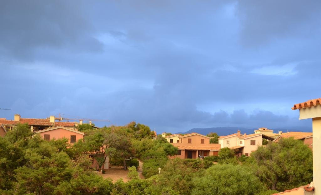 Apartments Mimose Badesi Luaran gambar