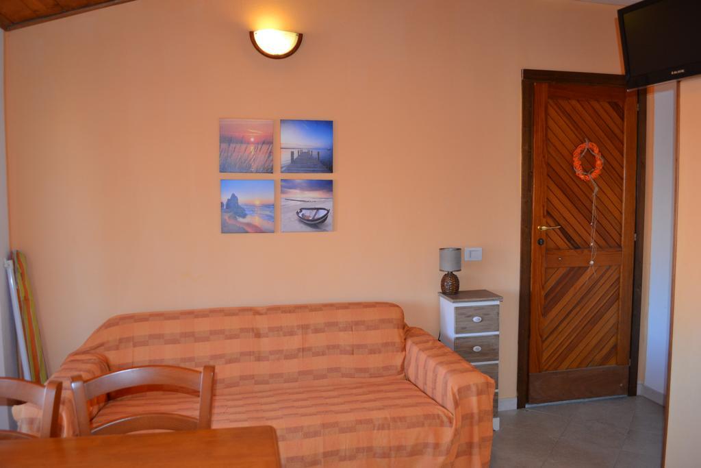Apartments Mimose Badesi Luaran gambar
