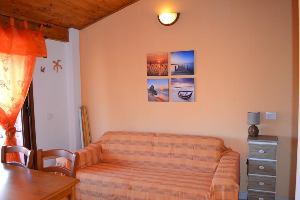 Apartments Mimose Badesi Luaran gambar